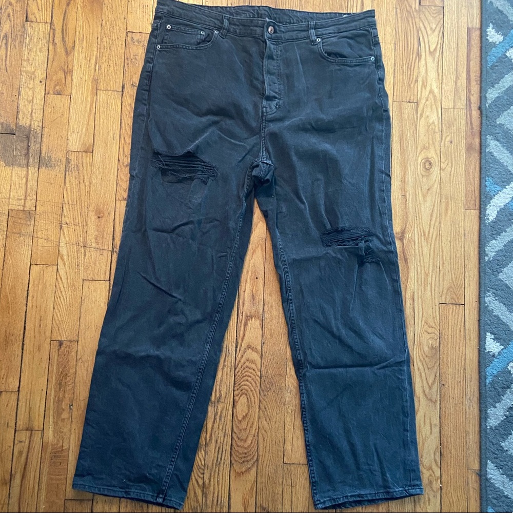 H&M button fly high waisted grey-black ripped straight jeans